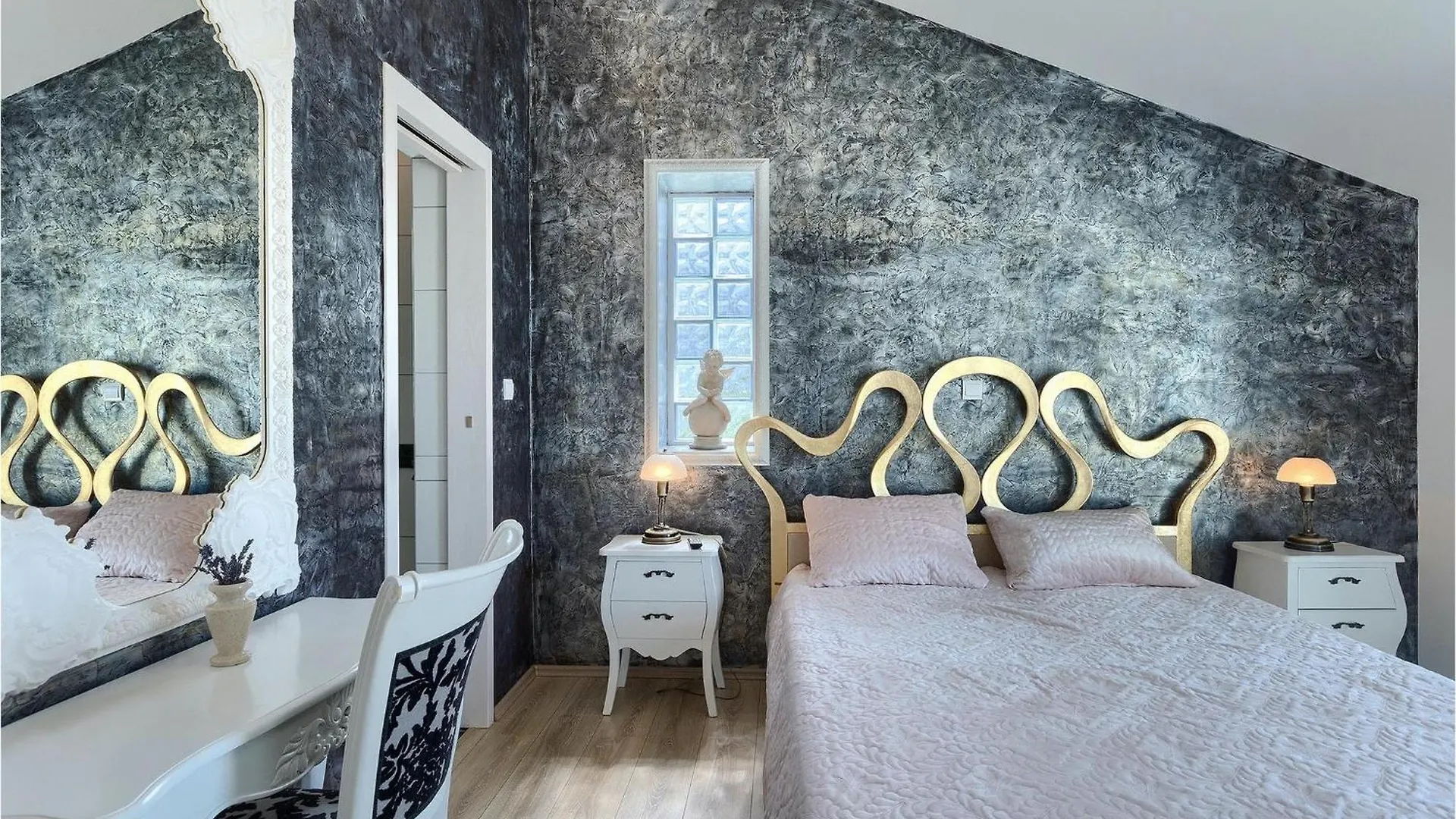 Villa Libera Pula 0*,