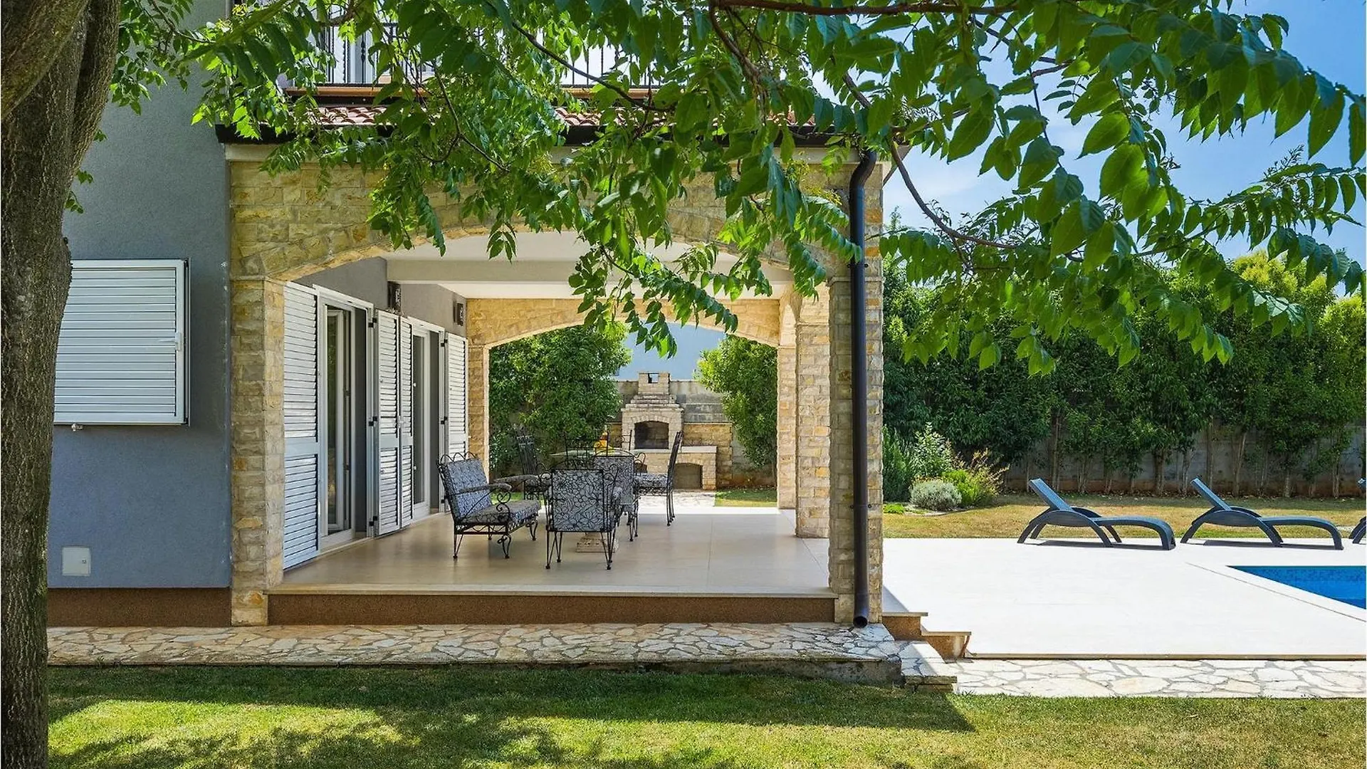 Villa Libera Pula 0*,